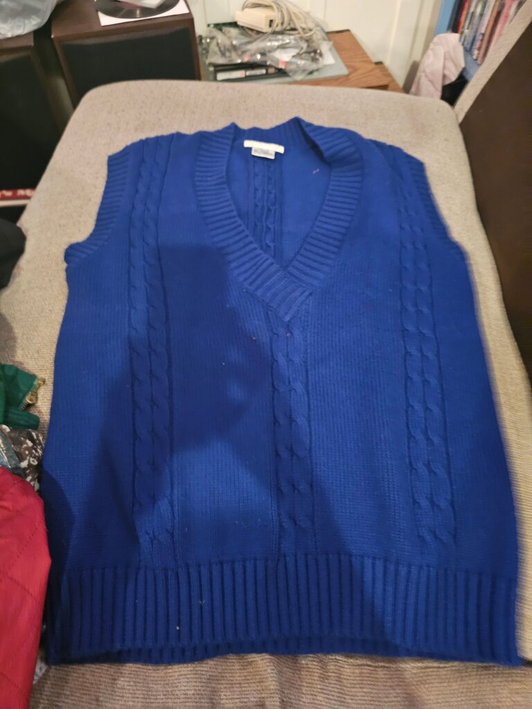 Liz Claiborne Blue Sleeveless Sweater