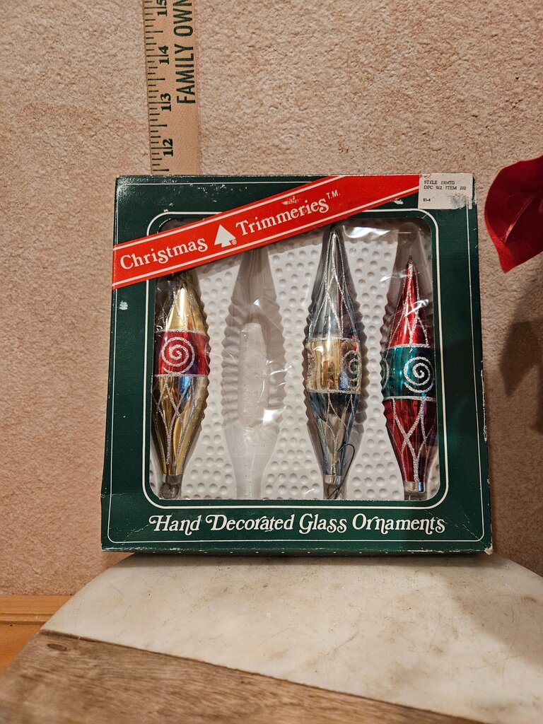 Novelty Red Green Gold Colorful Icicles Christmas Trimmeries Long Tear Drop Tree Ornaments, Set of 3 in box Holiday Christmas Decor