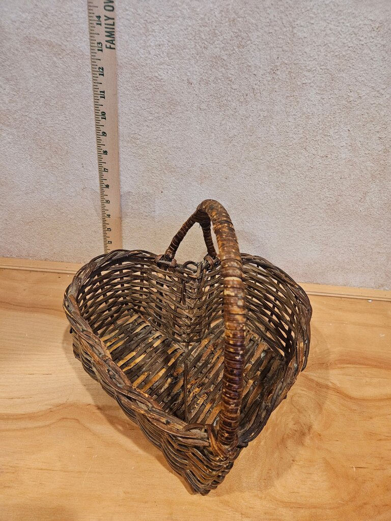 Valentines HEART Weaved BREAD BASKET Wicker Wooden Woven Tray display Natural