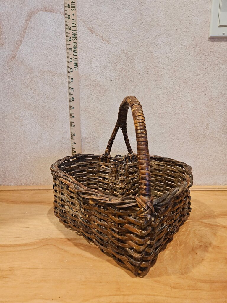 Valentines HEART Weaved BREAD BASKET Wicker Wooden Woven Tray display Natural