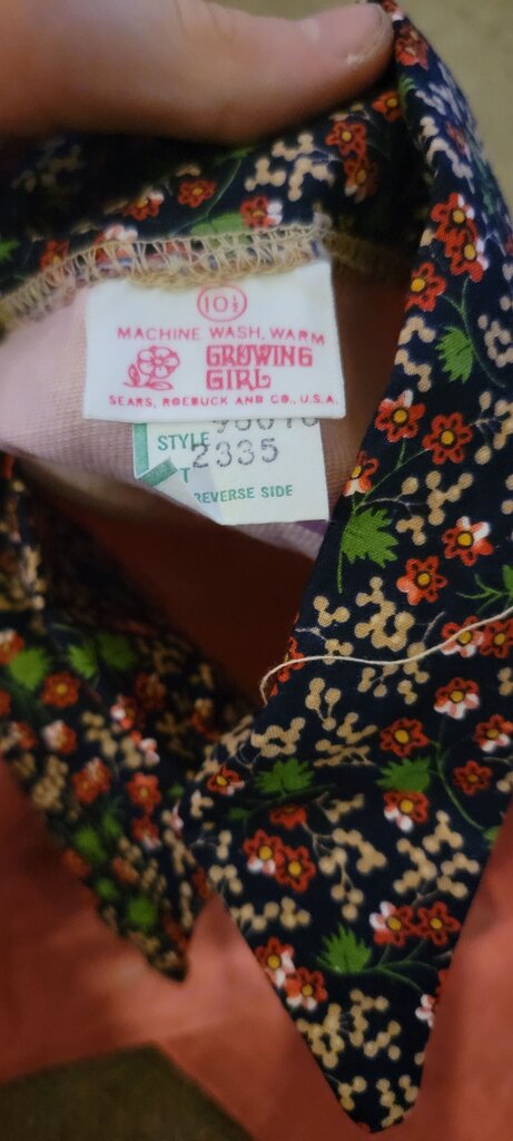 Vintage 1970s Sears Roebuck Growing Girl Tag 10 Button up cowgirl shirt w folk-art collar