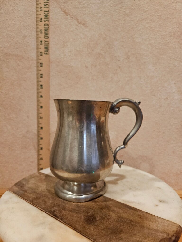 Vintage Pedestal pewter mug or tankard made exclusively for Lunt Silversmiths Made in Ireland w dent