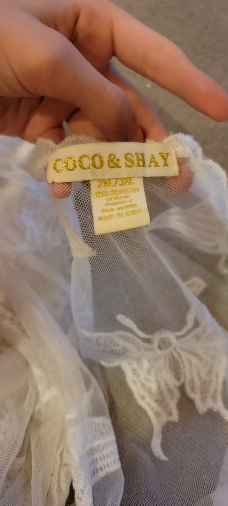 Coco & Shay White Lace Robe