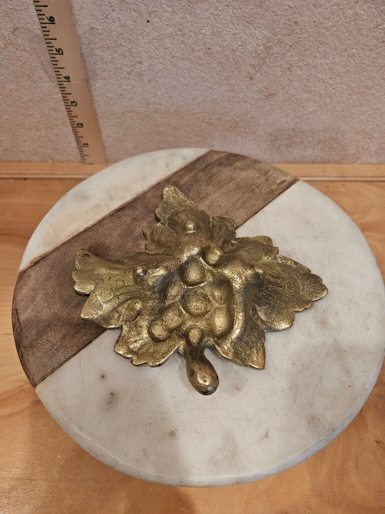 Brass Leaf Dish w Grapevine Detail Solid Brass Trinket Tray Decorative Catchall Mid Century Brass Deco Entryway vanity barware