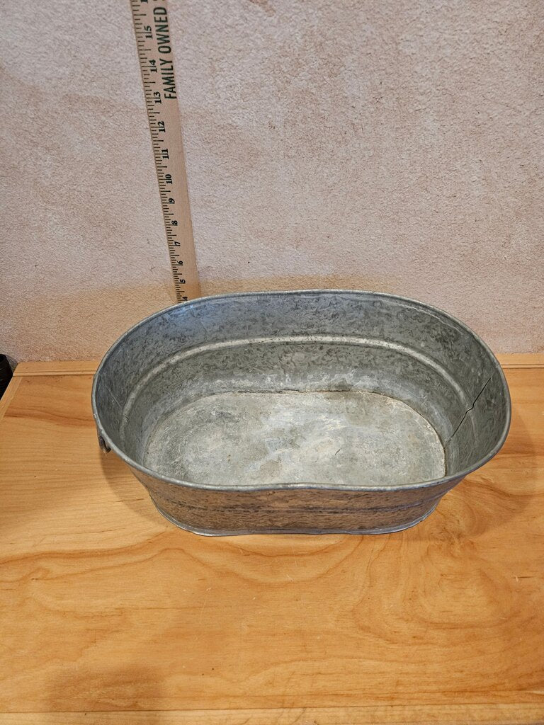 Galvanized As Is aged dent etc Metal Oval wash Tub Oval Container/Pot / small wash bin basin w Handles, Ribbed Styling & Patina Finish plant Display