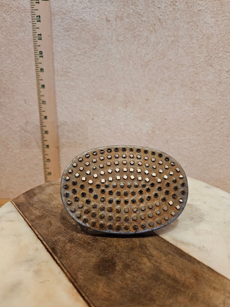 Vintage Metal Oval Grater: Rustic Farmhouse Kitchen Zester Metal Meat Tenderizer/Farmhouse Kitchen Meat Tenderizer/Collectible Vintage Tools and Gadgets/Shabby Chic