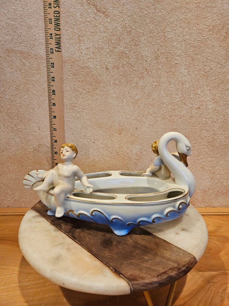 Rare hard to find Vintage Acagco As Is broken finger, wing etc Swan flower frog sm plant Planter w Cherubs & swan