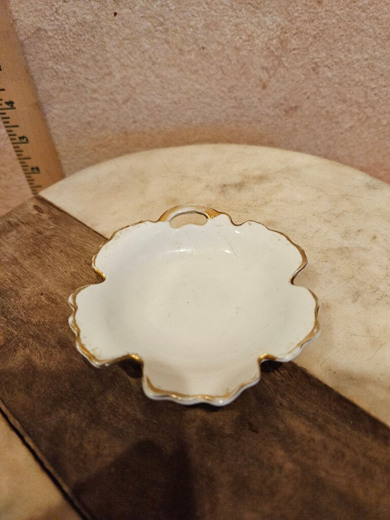 Vintage White Porcelain Leaf-Shaped nut / candy serving Bowl display w Gilded Brushed Gold Ruffled Rim Accent Flower Shaped Trinket Dish