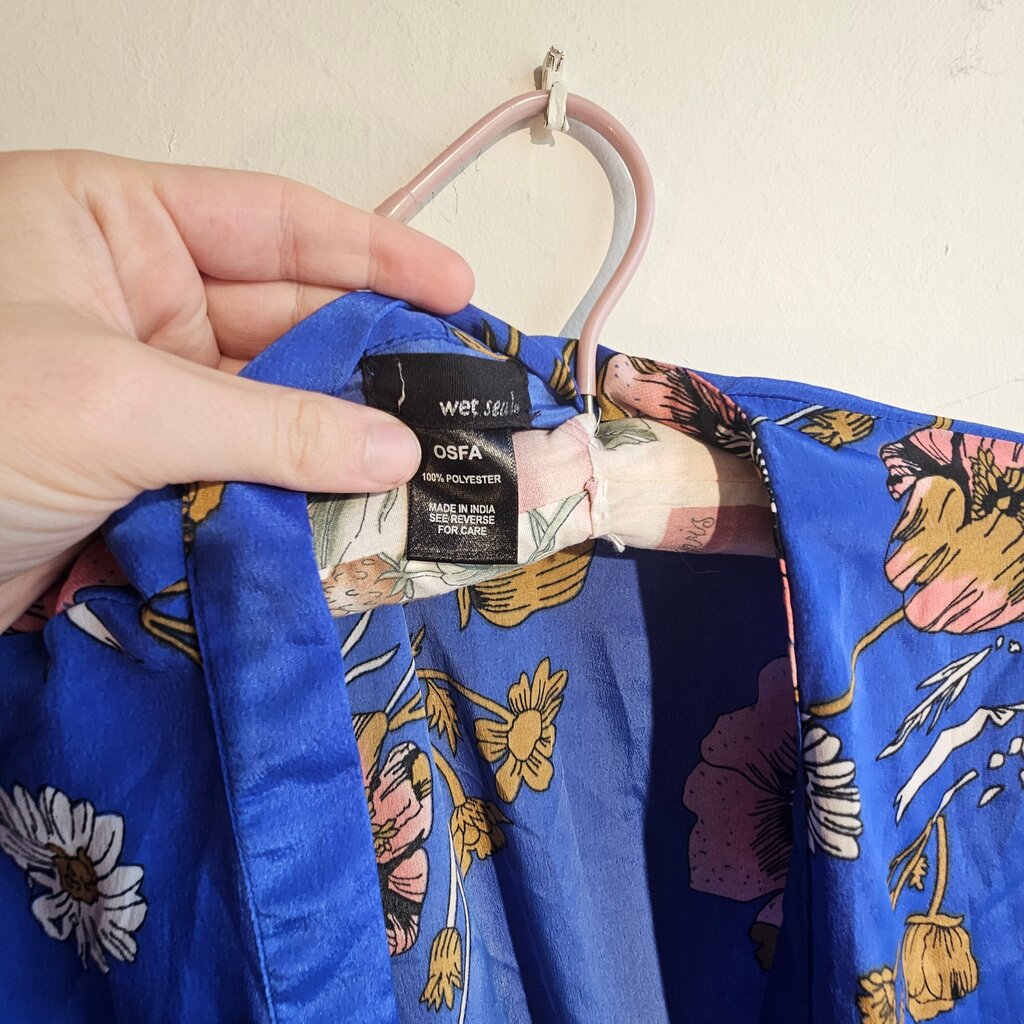 Floral Print Robe by Wet Seal
