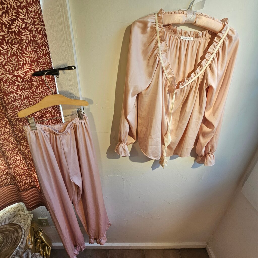 LadySweet.vn Women's Pajama Set in Soft Pink