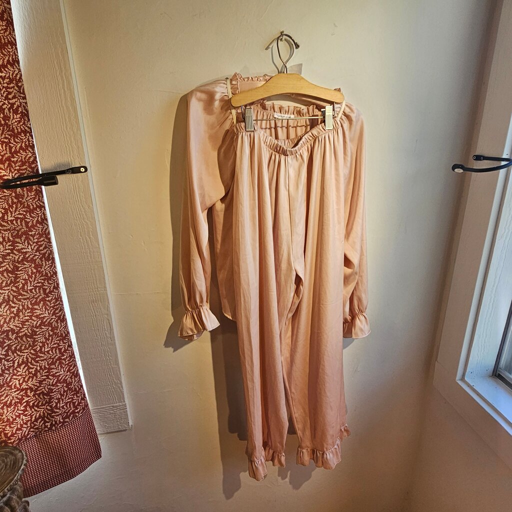 LadySweet.vn Women's Pajama Set in Soft Pink