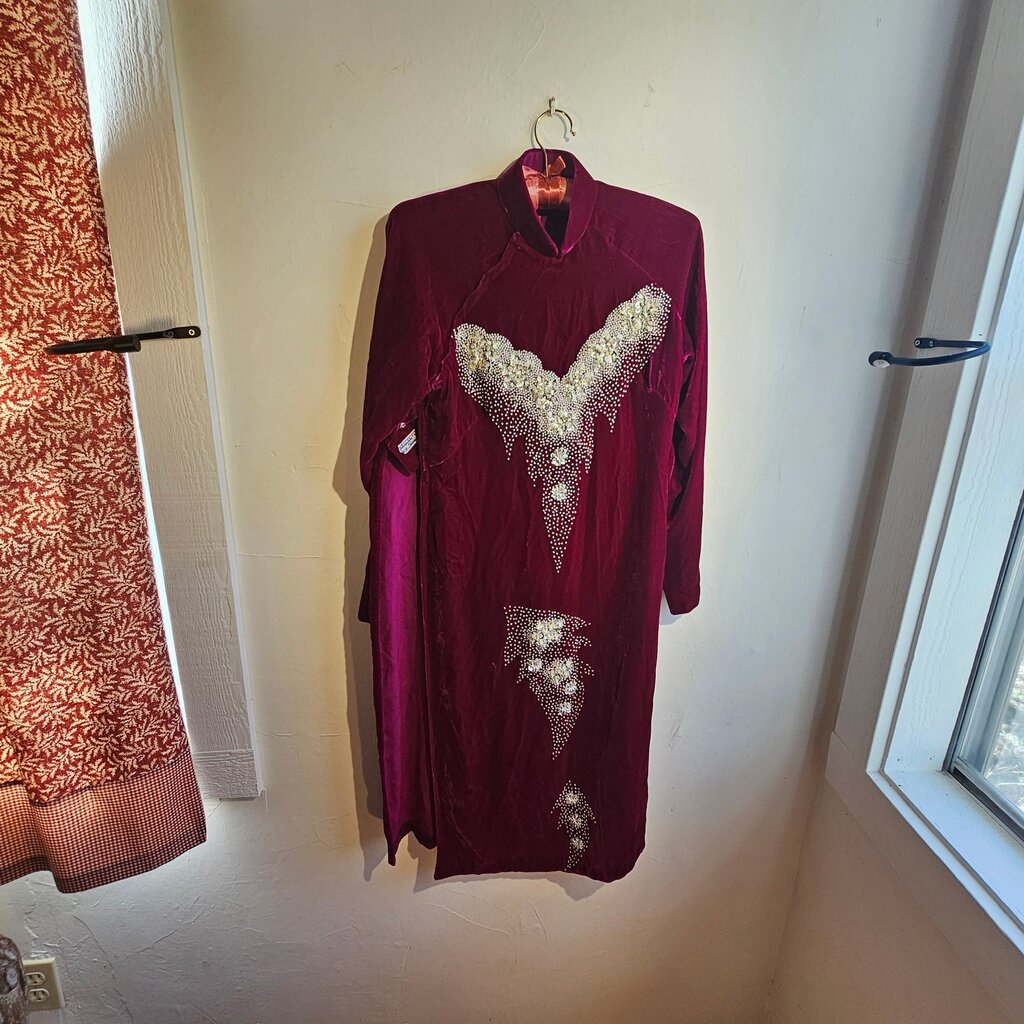 Embellished Velvet Kaftan Dress