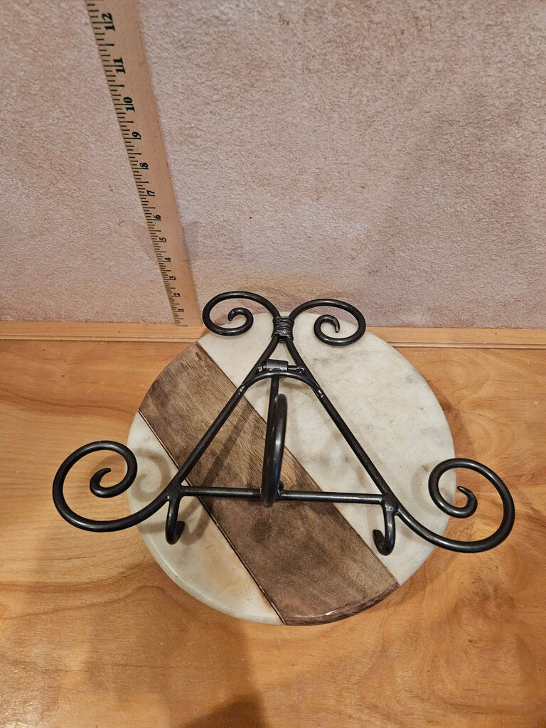 Vintage Curled Black Metal Desktop Picture Easel / Book Easel / Art Painting or Print Display Easel