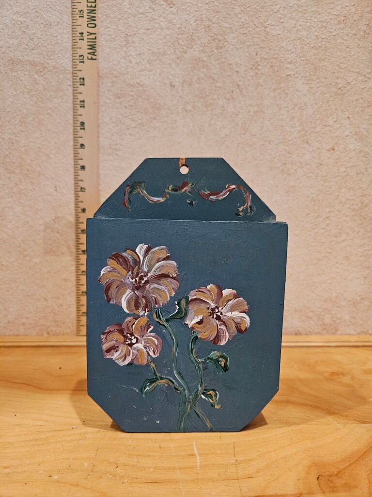 Decorative Hand Painted Floral Tole Wall Pocket Plaque dried flower vase display