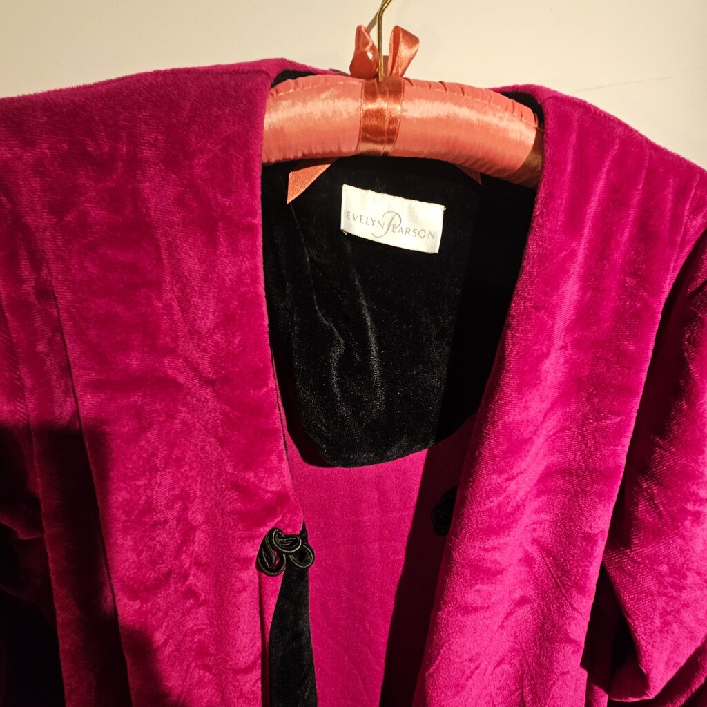 Evelyn Parson Velvet Robe