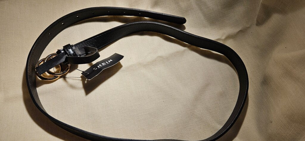 SHEIN Black Faux Leather Belt with Rings