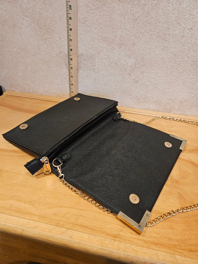 Black and White Graphic Clutch Bag