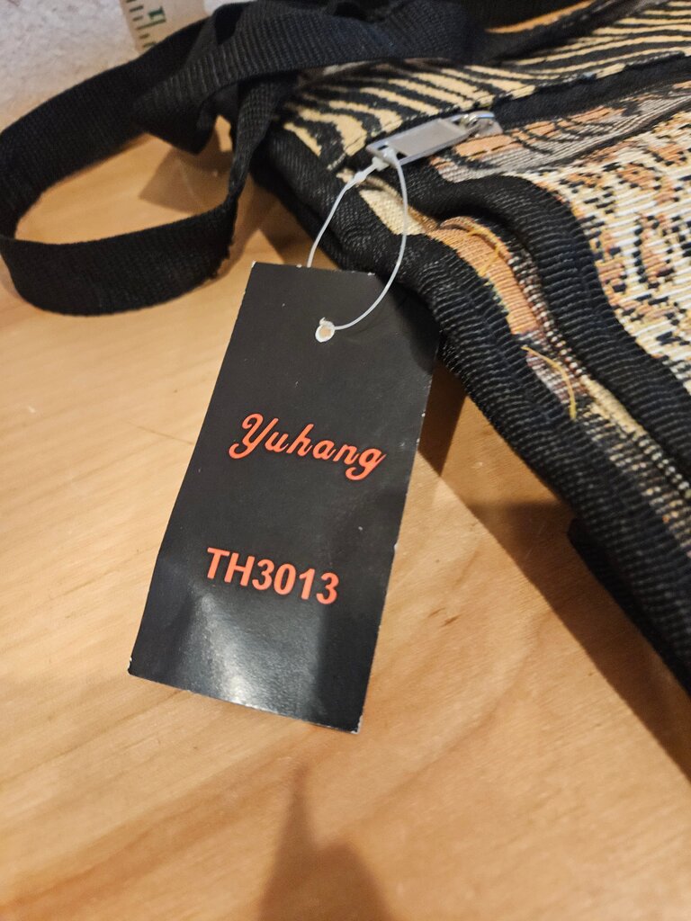 Yuhang Animal Print Crossbody Bag