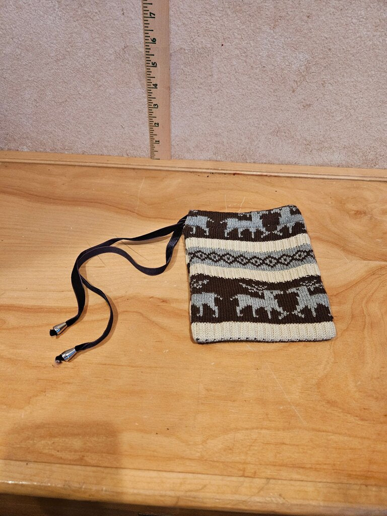 Knitted Animal Pattern Pouch