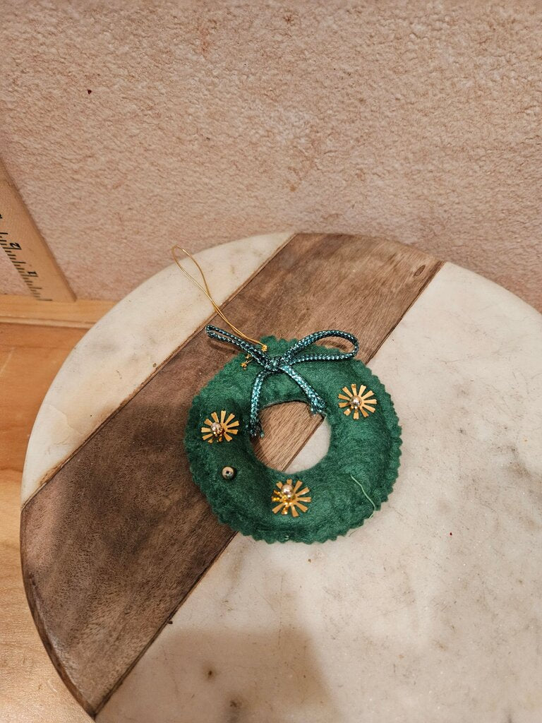 Vintage Green Felt Wreath Ornament