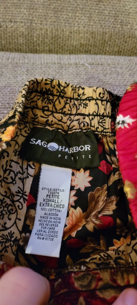 Sag Harbor Petite Floral Pattern Top