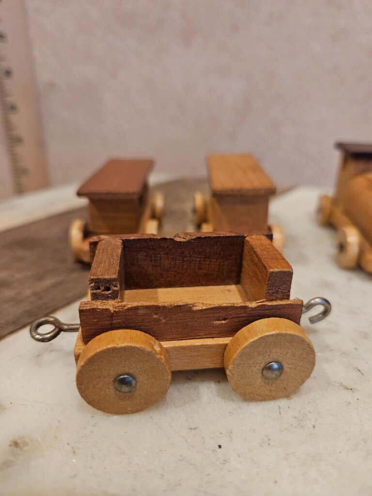 Vintage Loquai wooden train set made in West Germany w damage on cart