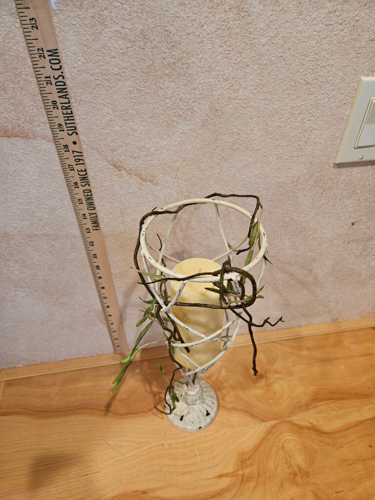 Decorative Chippy Painted Wrought Iron Metal Open Candle Holder / dry flower vase / farmhouse decor display