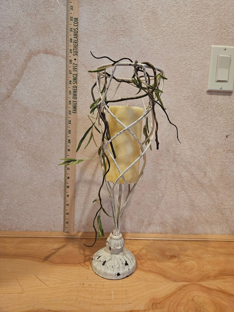 Decorative Chippy Painted Wrought Iron Metal Open Candle Holder / dry flower vase / farmhouse decor display