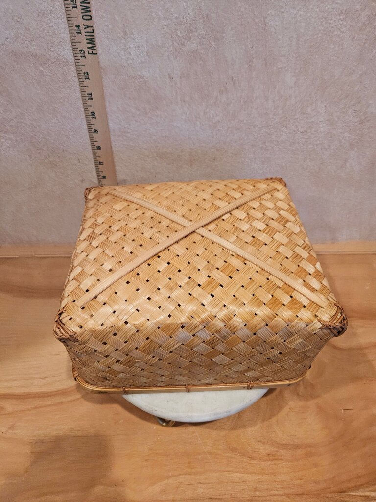 Double Handled Woven Basket Catchall Fruit Bowl Brown Natural Fiber Handmade Storage Basket