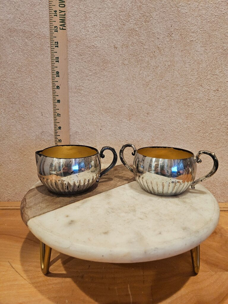 Oneida Silversmith Silverplate Creamer And Sugar Bowls Cups Servers barware table decor