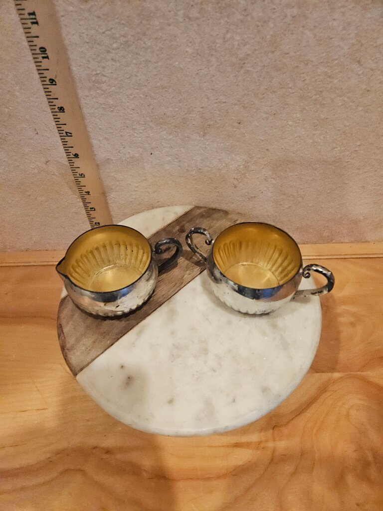 Oneida Silversmith Silverplate Creamer And Sugar Bowls Cups Servers barware table decor
