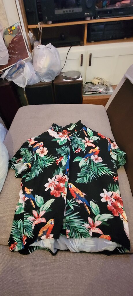 Forever 21 Men's Floral Short Sleeve Shirt