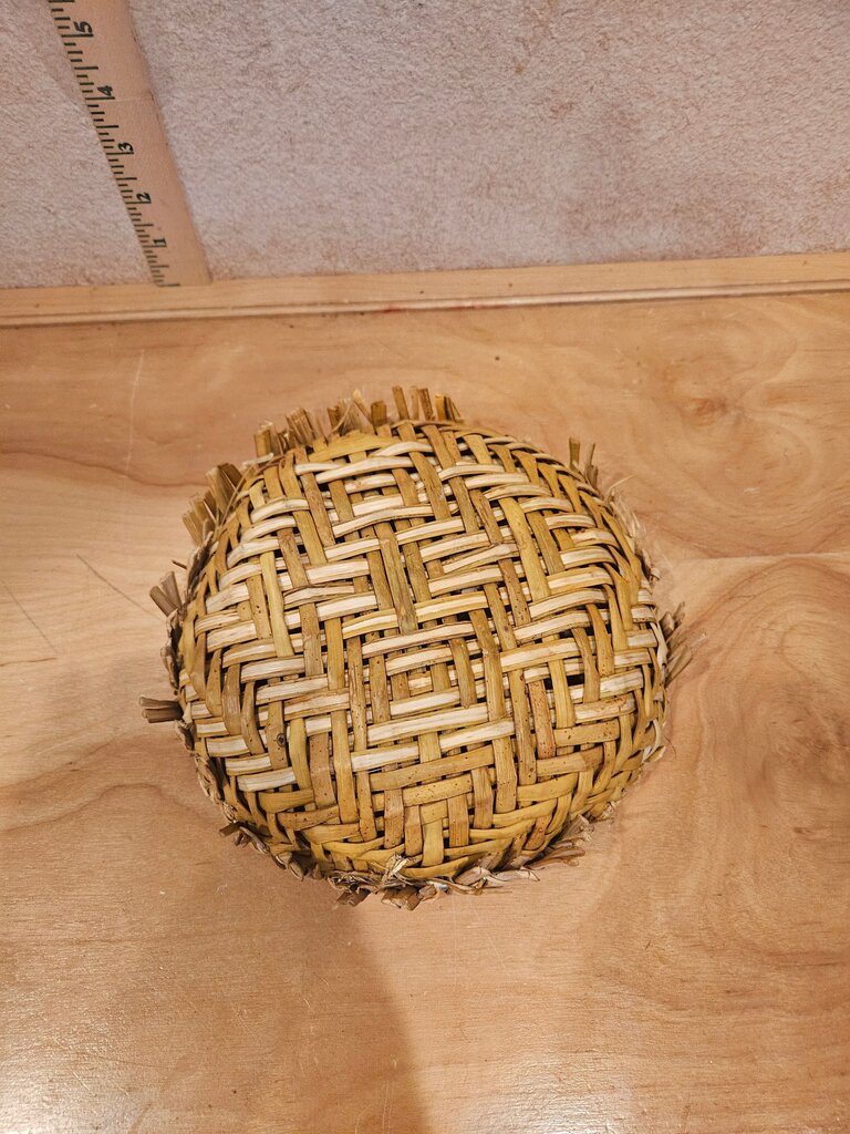 Hopi Basket, Vintage, Sifter Basket, Native American Art, Basketry, Plaited Yucca Ring Basket, Vignette cloche base Home Decor, Shelf Art