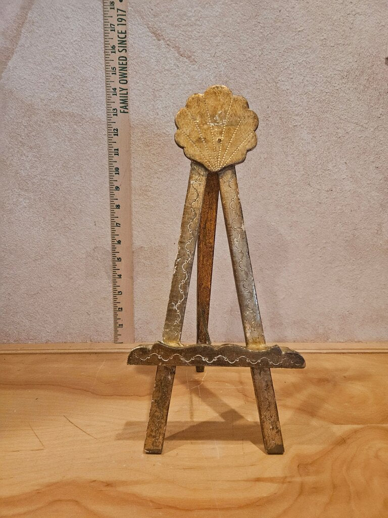 Vintage Gilded Italian Florentine Shell Motif Gold Gilt Wood Easel As Is, a little wobbly Plate Picture Art print Painting Display Stand