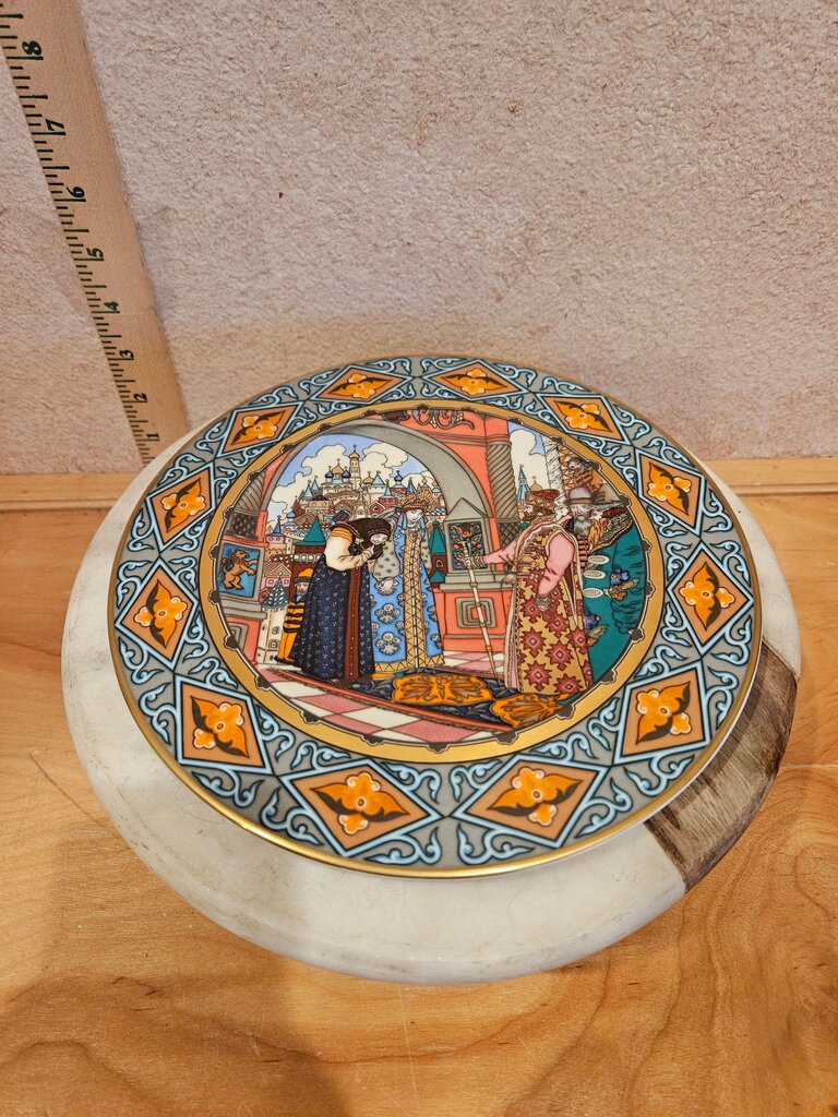 Russian Fairy Tales Decorative Plate by Villeroy and Boch and Heinrich, Germany - Vassilissa the Fair - Illustrated by Boris Zvorykin Russian Fairy Tales-The Snow Maiden