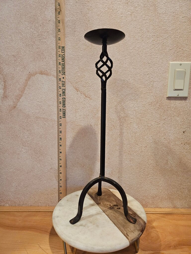 Vintage Elegant PIER 1 Twisted Basket Spanish Inspired Wrought Iron Matte Black Candle Holders