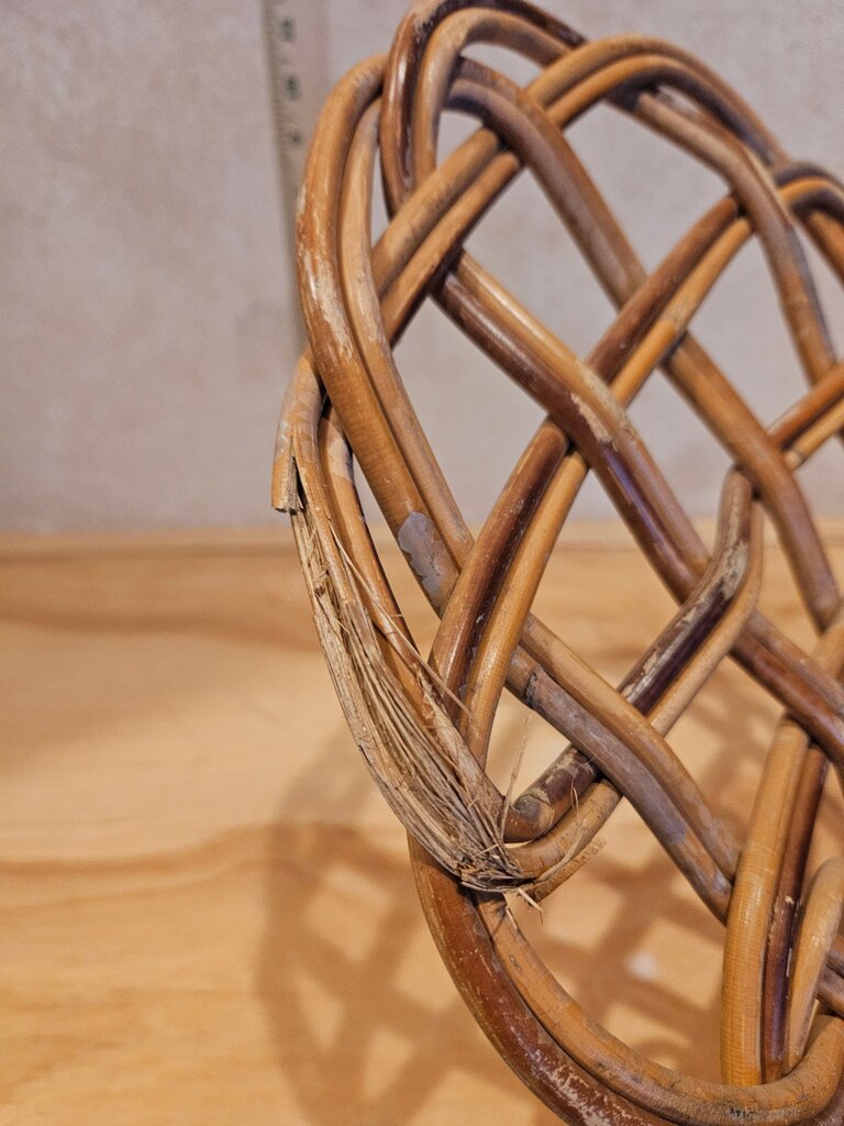 Old Vintage probably Antique Primitive Wooden Twisted Wicker Willow Rug Beater Carpet Swatter r old French rattan country chic