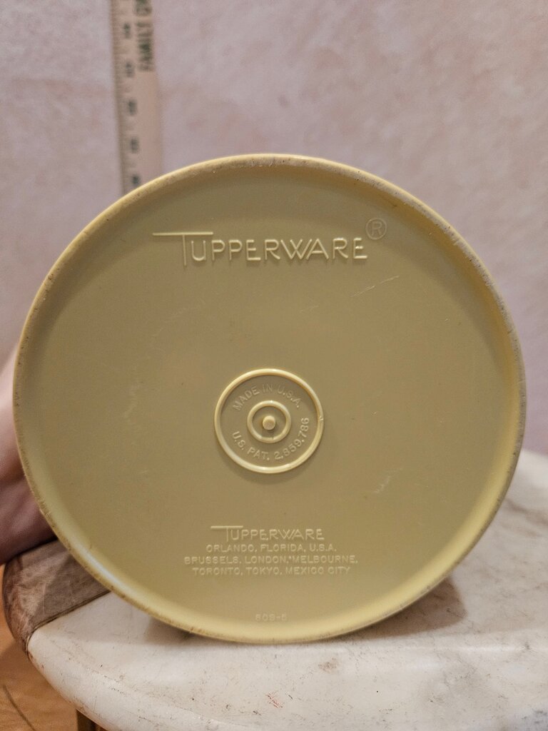 Vintage Harvest Gold Tupperware Servalier Canisters Set Of 2 w Lids Nesting 'Starburst' Pattern Yellow Kitchen Pantry Counter Storage Containers