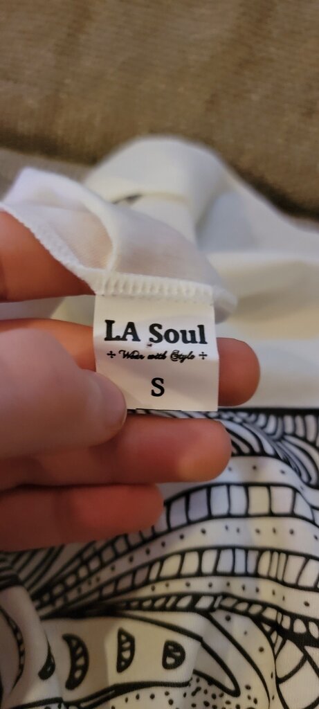 LA Soul Women's White Graphic Tank Top