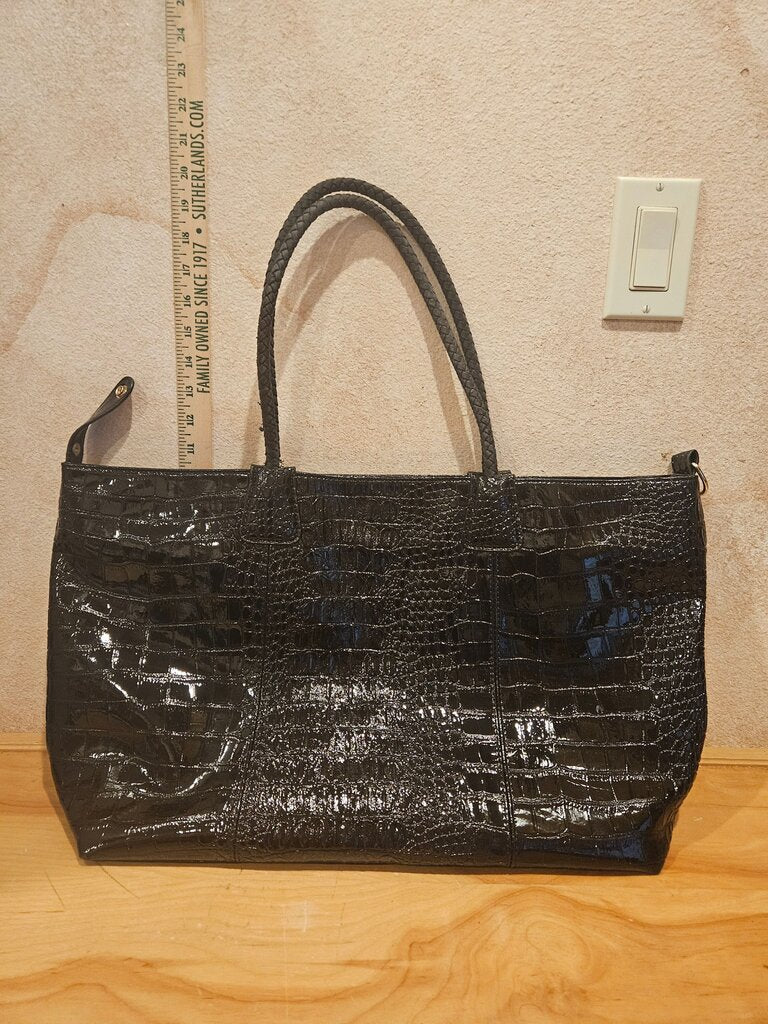 Stylish Black Crocodile Pattern Handbag