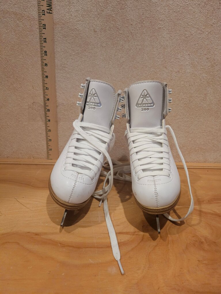 Jackson 200 Figure Ice Skates