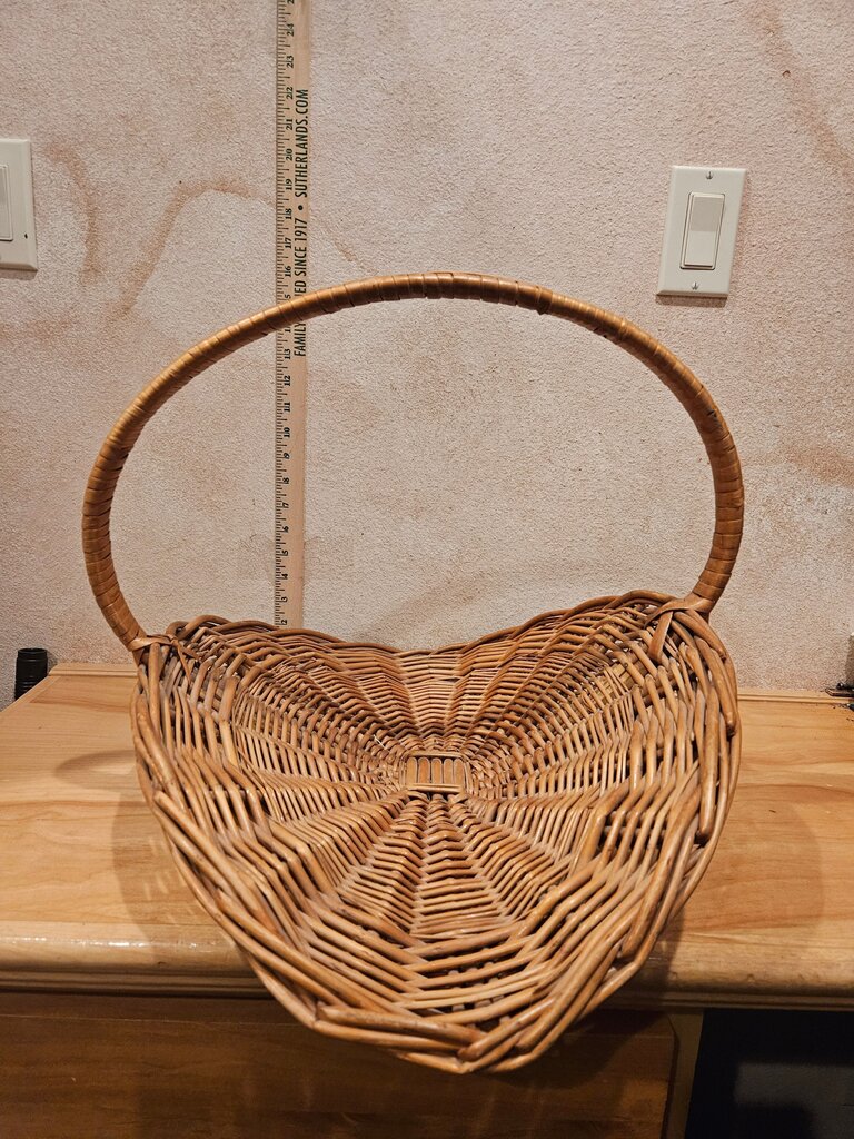Handwoven Mid Century French Style Flower Gathering Wicker Basket w Handle Vanity Towel display, table farmhouse decor