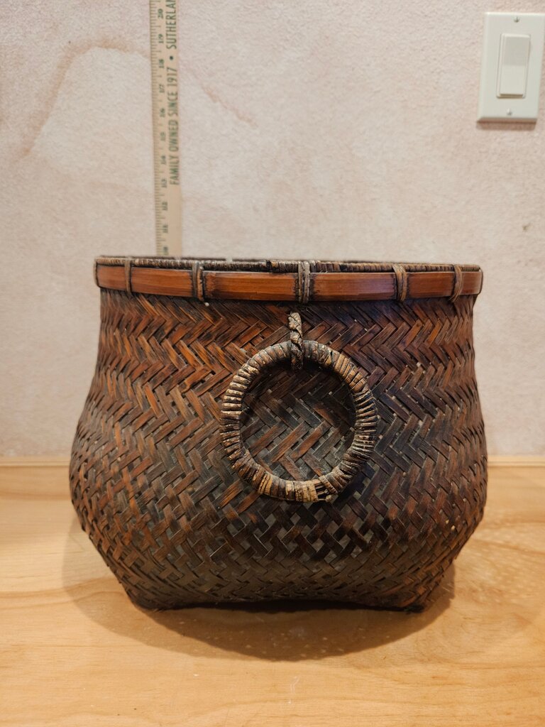 Woven Round Decorative Basket with Handle