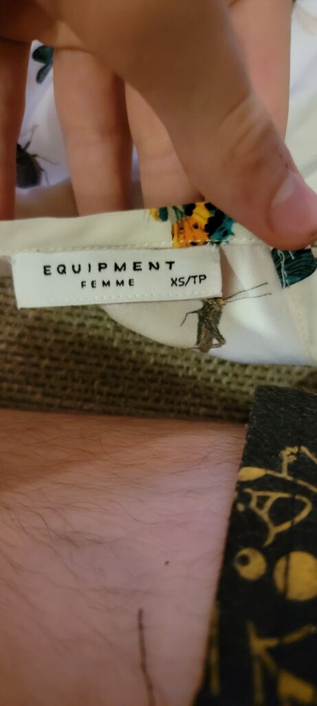 Equipment Femme XS/TP Bug Pattern Top