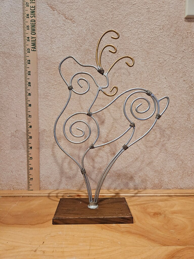 Unique Multi toned Abstract Wire Sculpture of a Reindeer Holiday Farmhouse Country decor Christmas