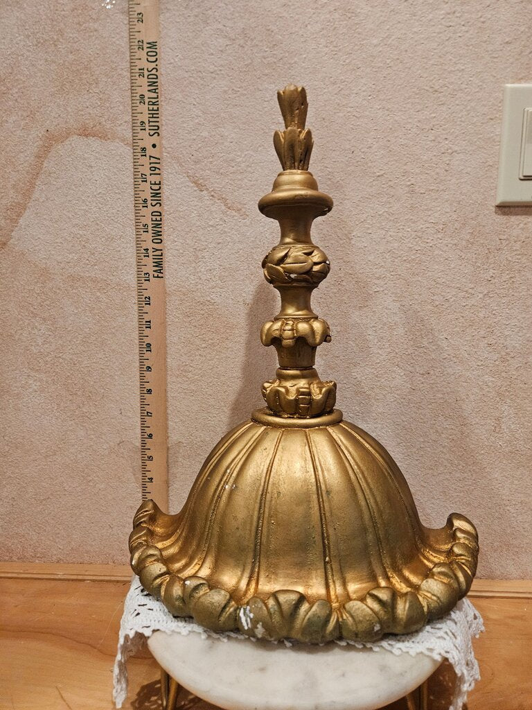 Vintage Gold Gilt Ornate chinoiserie Gilded Rococo Hollywood Regency Style Wall Shelf Figural Base