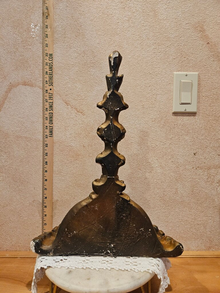 Vintage Gold Gilt Ornate chinoiserie Gilded Rococo Hollywood Regency Style Wall Shelf Figural Base