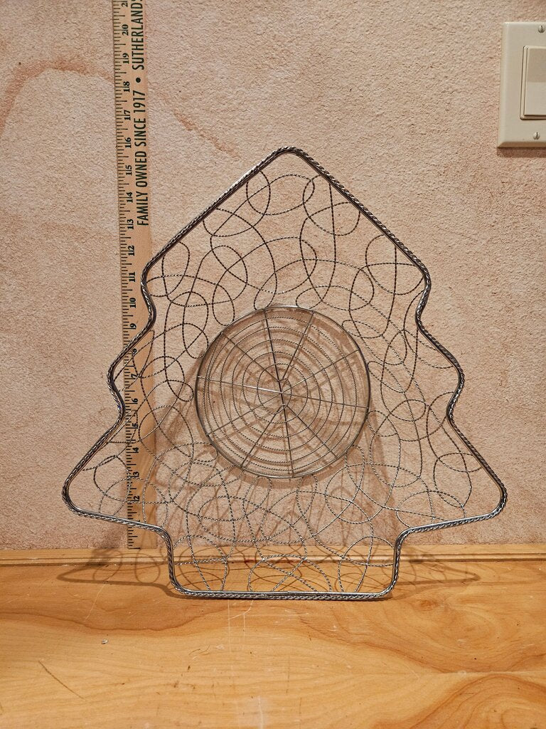 Gold Metal Wire Tree-Shaped Scroll Wire Christmas Tree Basket Holiday Decor Catchall trinket vignette table display