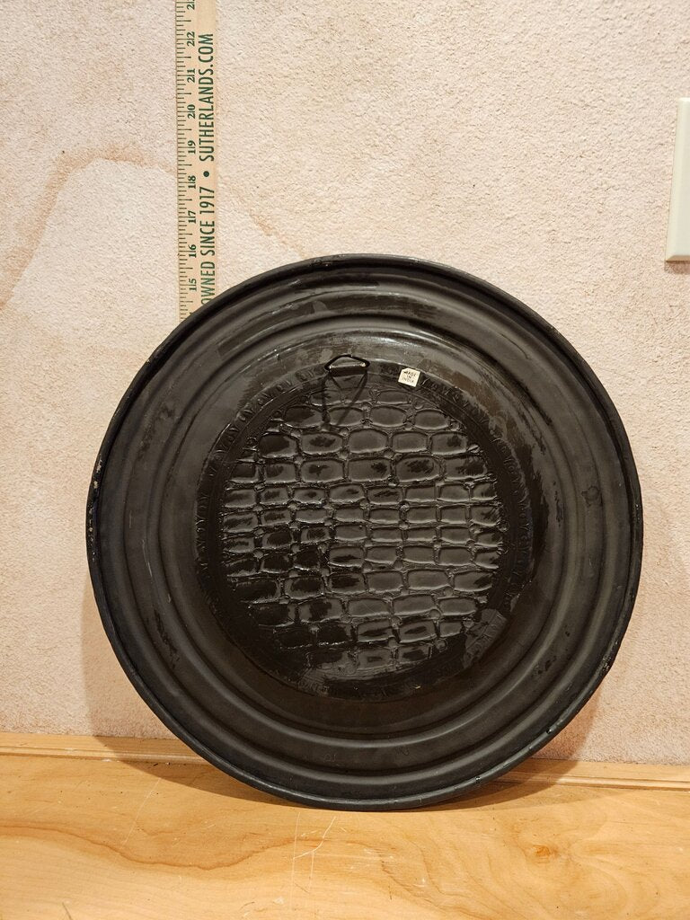 Unique Metal Wall Plate Platter Centerpiece Tray Embossed Stamped Crocodile Texture Decor Modern Minimilistic black & brass/ Gold