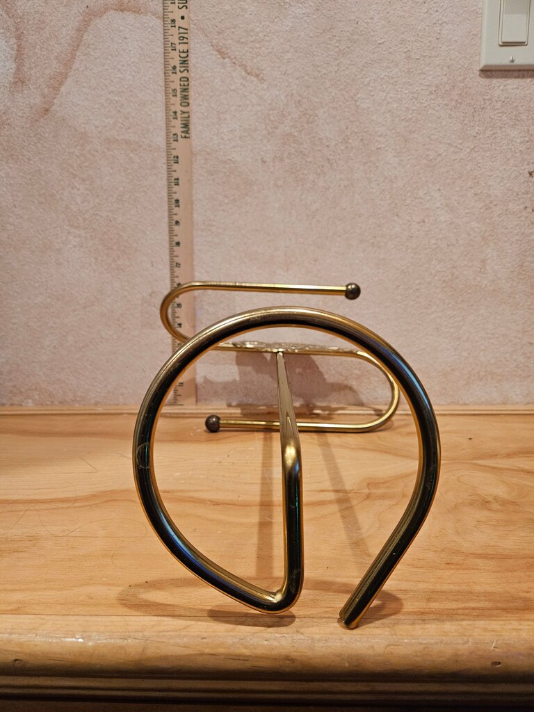 Vintage Free Standing Gilded Brass Trumpeting Angel Guest Double Bar Towel Holder Gold Hollywood Regency Vanity Guest Towel